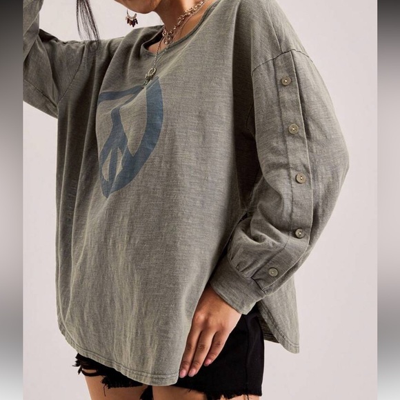 A+ Boutique Tops - ☮️ PLUS Cotton Tee ☮️